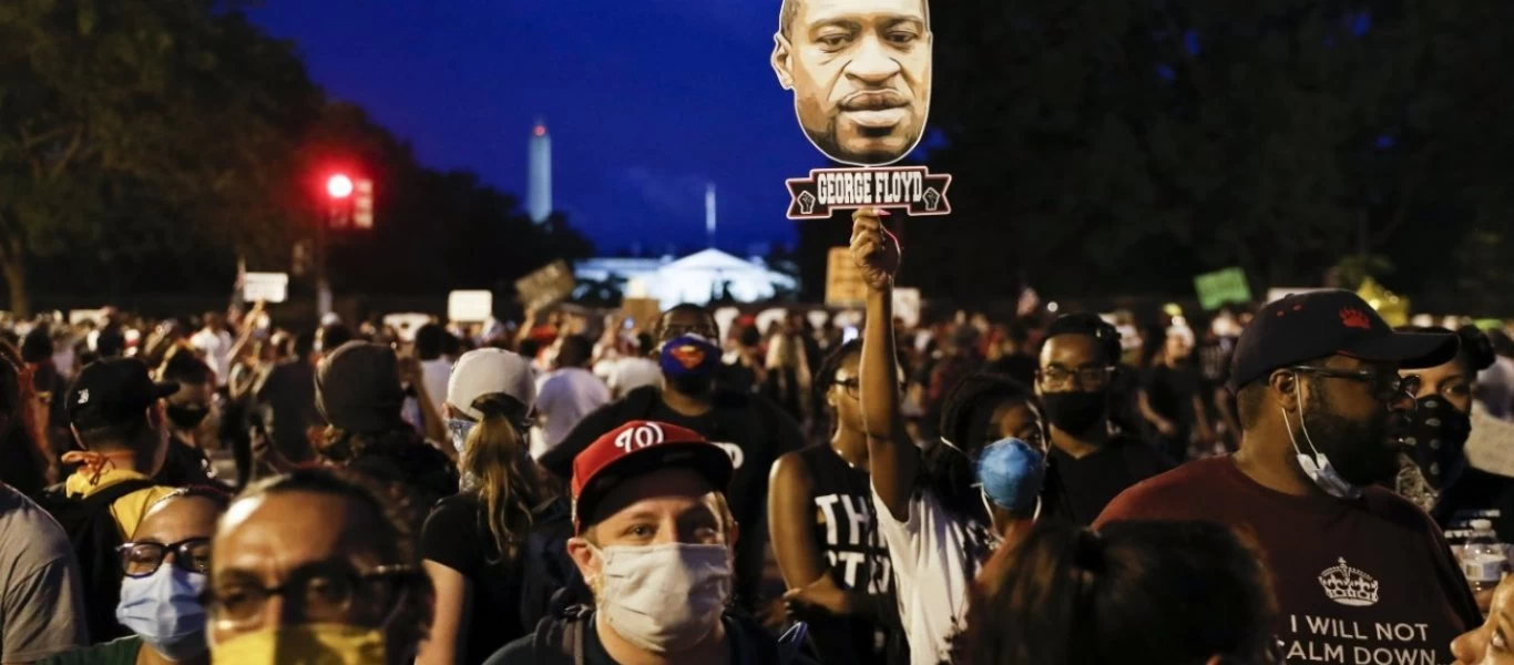 «Ξεφουντώνουν» οι πορείες στη Νέα Υόρκη: Αίρεται η απαγόρευση κυκλοφορίας